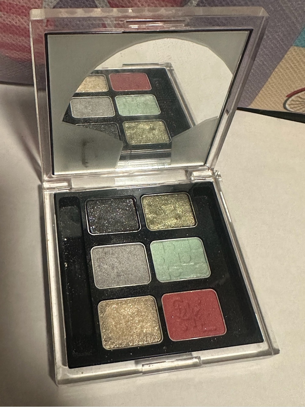 Shu Uemura and Karl Lagerfeld Make Up Colab - Picture 6 of 7